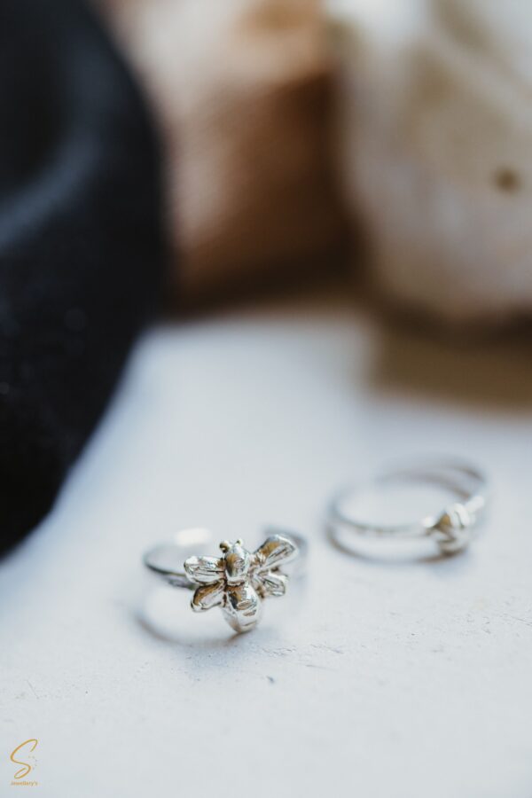 Sparkling Butterfly Ring - Image 2